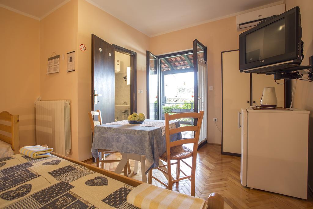 Guest House Nada 392 Póla Kültér fotó